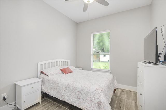 11707 Barwood Bend Drive, Houston, TX 77065