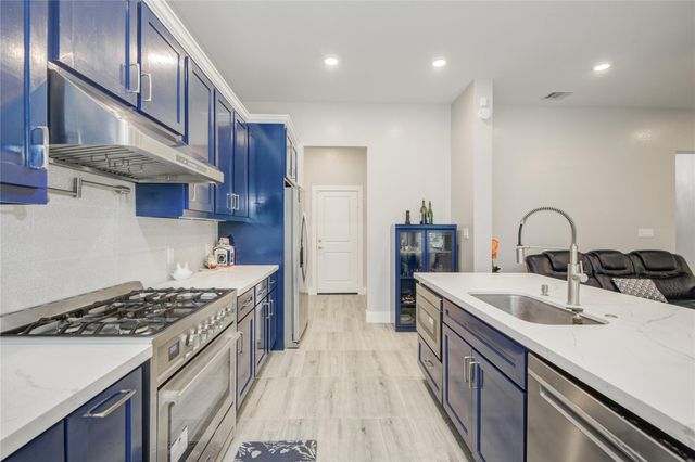 11707 Barwood Bend Drive, Houston, TX 77065