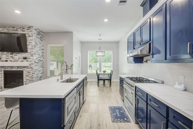 11707 Barwood Bend Drive, Houston, TX 77065