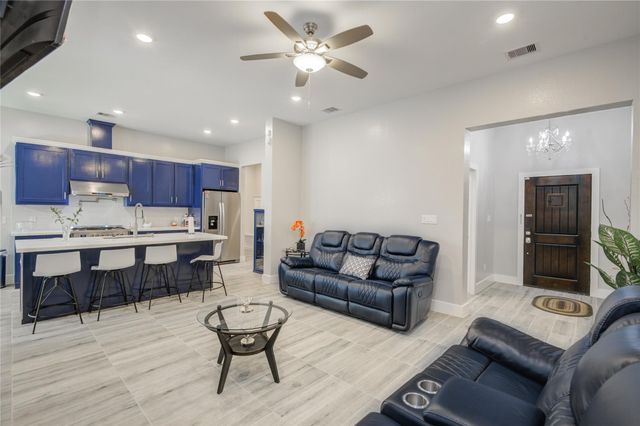 11707 Barwood Bend Drive, Houston, TX 77065