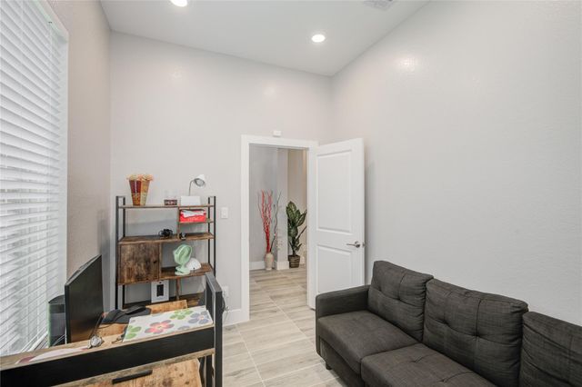 11707 Barwood Bend Drive, Houston, TX 77065