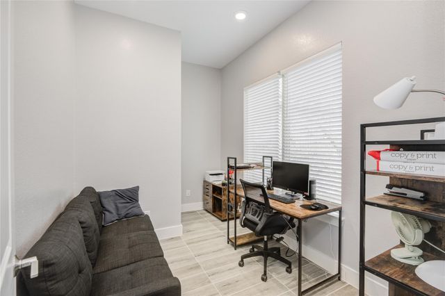 11707 Barwood Bend Drive, Houston, TX 77065