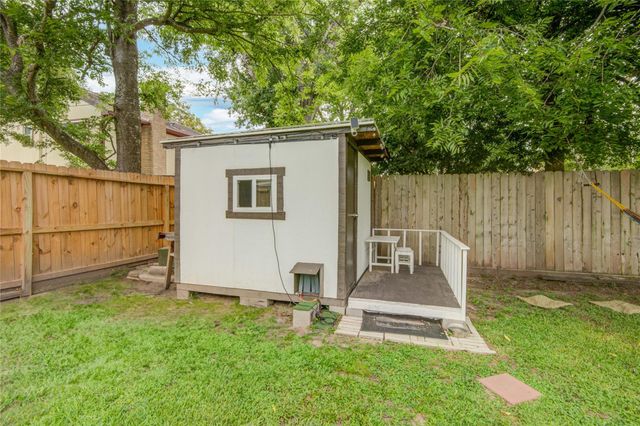 11707 Barwood Bend Drive, Houston, TX 77065