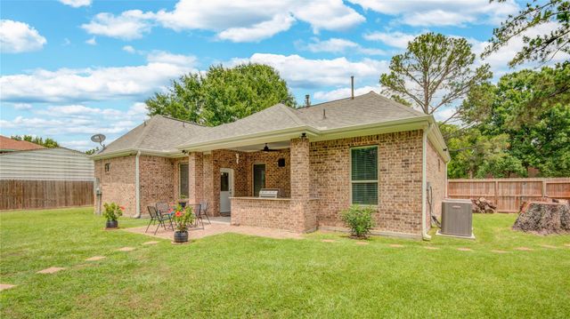 11707 Barwood Bend Drive, Houston, TX 77065