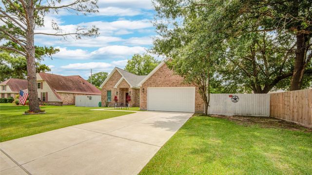 11707 Barwood Bend Drive, Houston, TX 77065