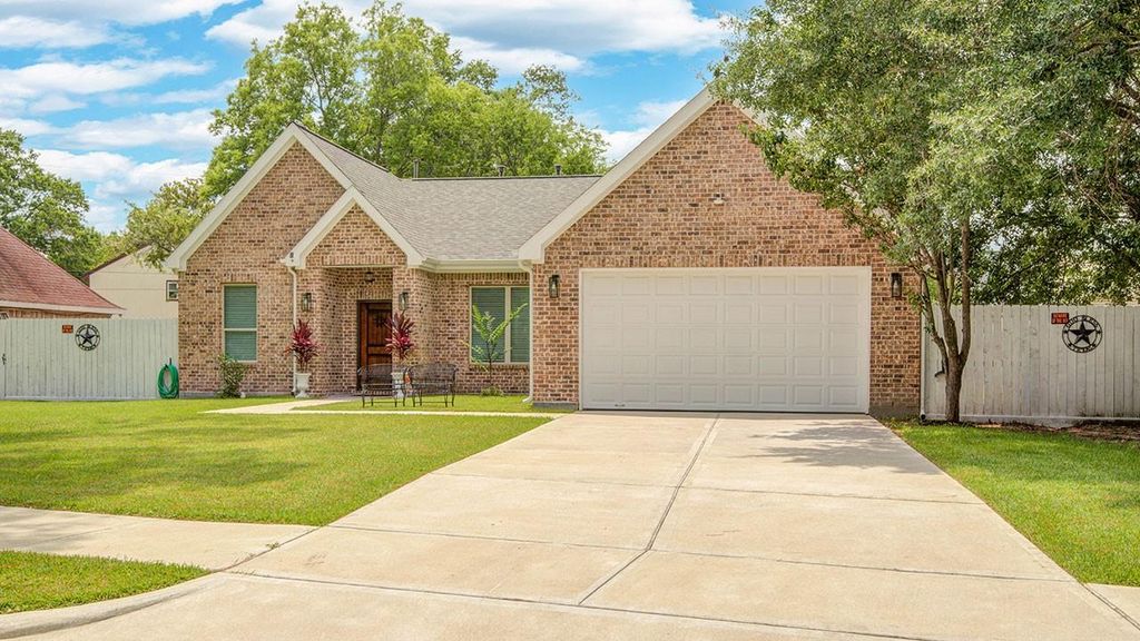 11707 Barwood Bend Drive, Houston, TX 77065
