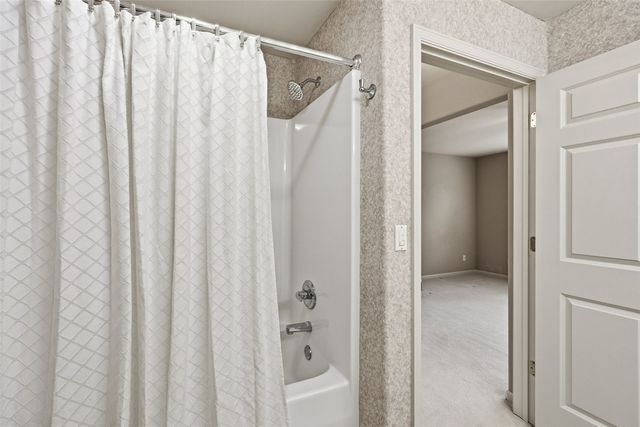 3801 Willowbend Court NE, Cedar Rapids, IA 52411