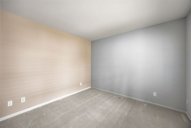 3801 Willowbend Court NE, Cedar Rapids, IA 52411