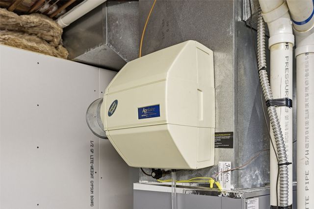 3801 Willowbend Court NE, Cedar Rapids, IA 52411