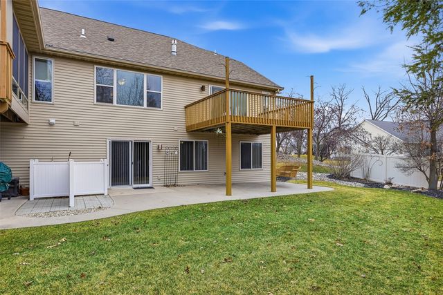 3801 Willowbend Court NE, Cedar Rapids, IA 52411
