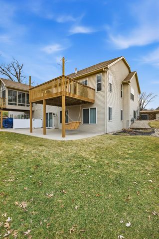 3801 Willowbend Court NE, Cedar Rapids, IA 52411