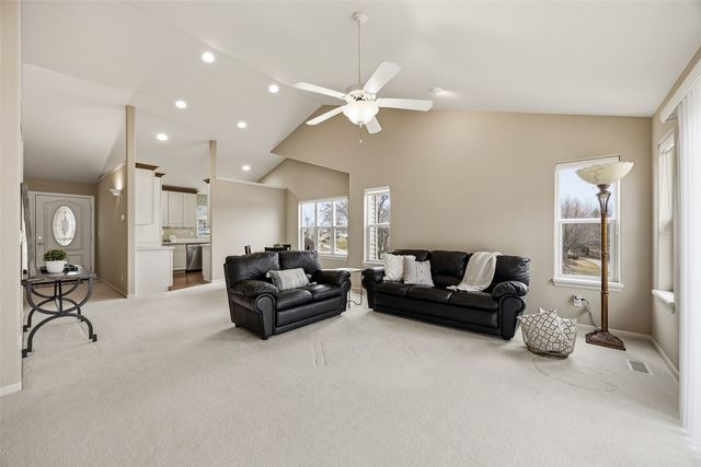 3801 Willowbend Court NE, Cedar Rapids, IA 52411