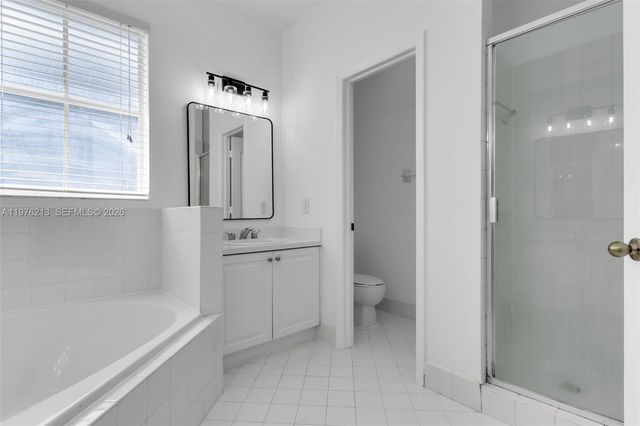 925 SW 152nd Ct, Miami, FL 33194