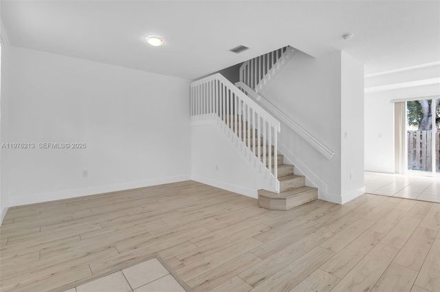 925 SW 152nd Ct, Miami, FL 33194