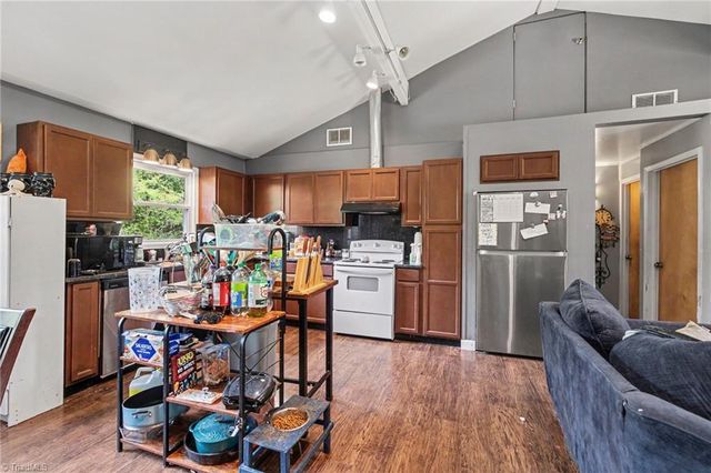 317 Lucinda Lane, Kernersville, NC 27284