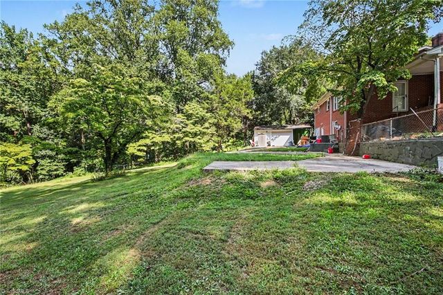 317 Lucinda Lane, Kernersville, NC 27284