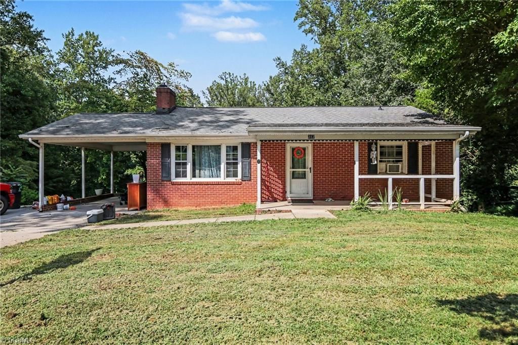 317 Lucinda Lane, Kernersville, NC 27284