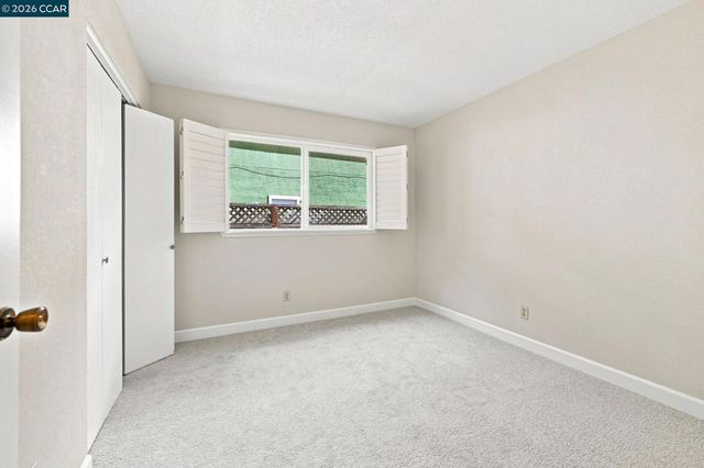 1284 Pinecrest Dr, Concord, CA 94521