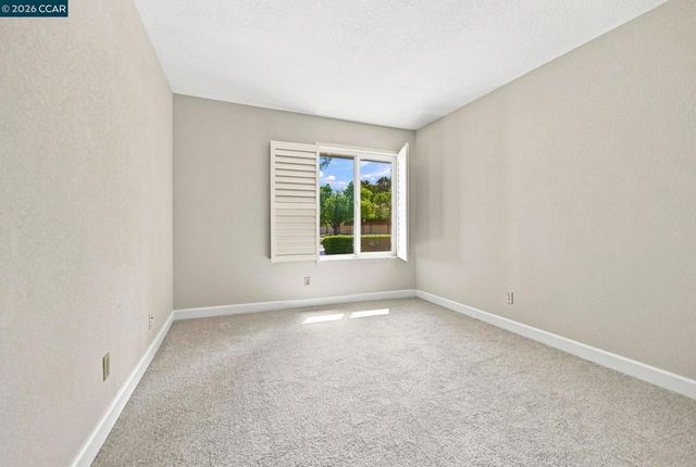 1284 Pinecrest Dr, Concord, CA 94521