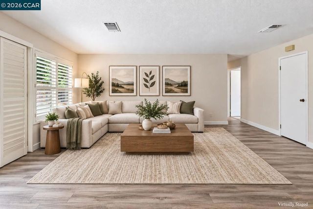 1284 Pinecrest Dr, Concord, CA 94521