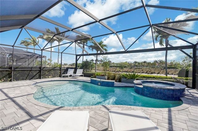 6466 Warwick AVE, Naples, FL 34113