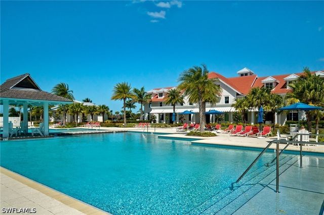 6466 Warwick AVE, Naples, FL 34113