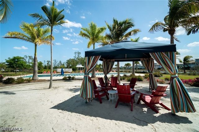 6466 Warwick AVE, Naples, FL 34113