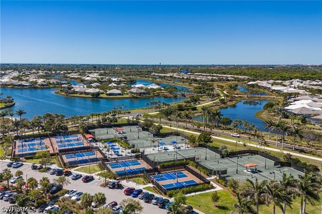 6466 Warwick AVE, Naples, FL 34113