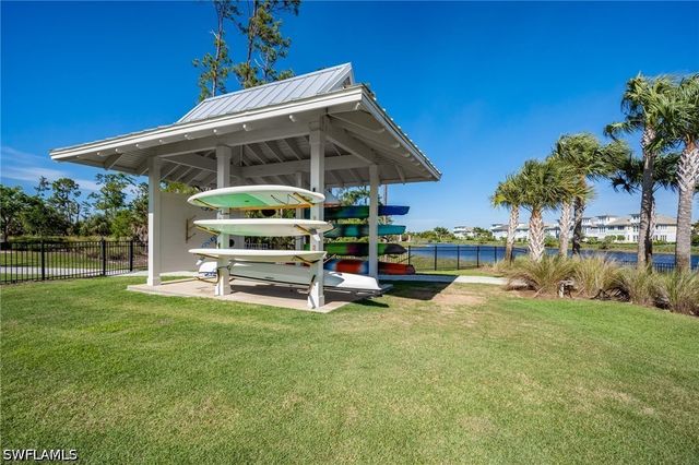 6466 Warwick AVE, Naples, FL 34113