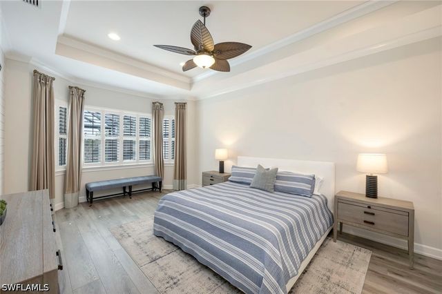 6466 Warwick AVE, Naples, FL 34113