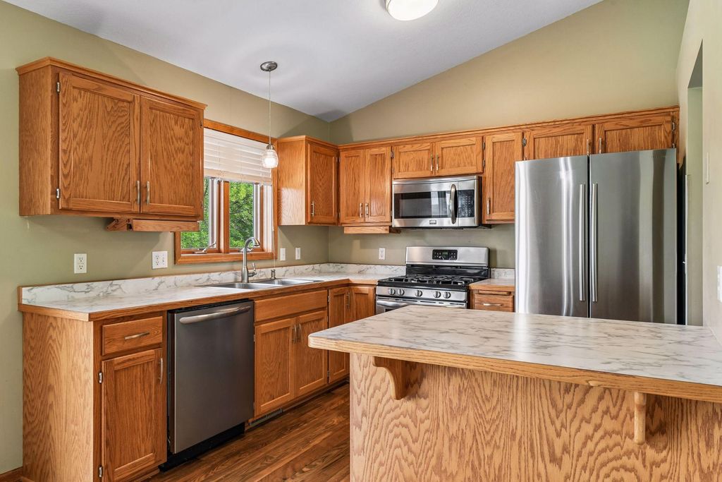 1118 W State Street, Belle Plaine, MN 56011 — photo 4