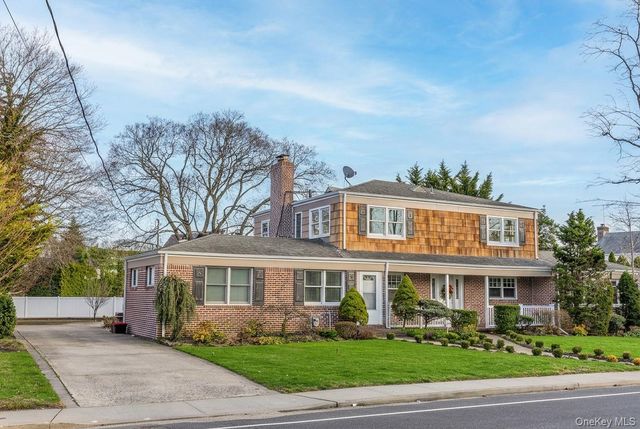 467 Hempstead Avenue, Rockville Centre, NY 11570