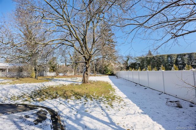 467 Hempstead Avenue, Rockville Centre, NY 11570