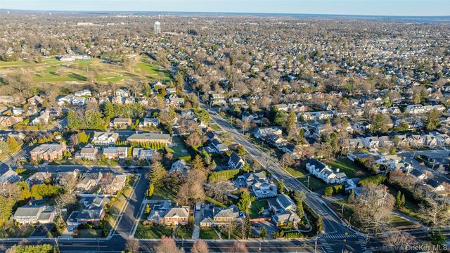 467 Hempstead Avenue, Rockville Centre, NY 11570