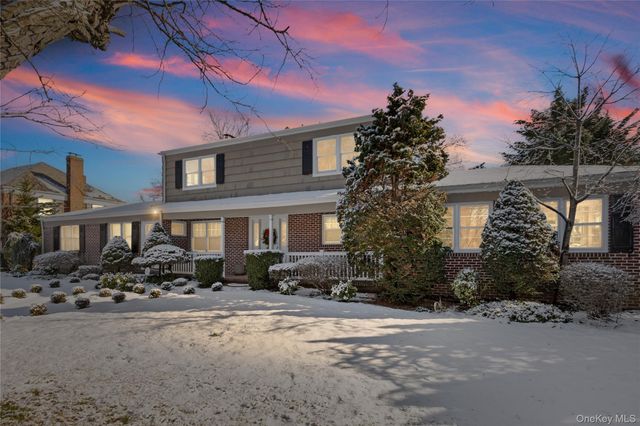 467 Hempstead Avenue, Rockville Centre, NY 11570