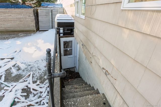 467 Hempstead Avenue, Rockville Centre, NY 11570