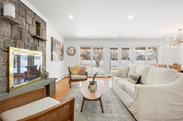 467 Hempstead Avenue, Rockville Centre, NY 11570