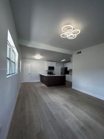 530 NW 30th Ave, Fort Lauderdale, FL 33311
