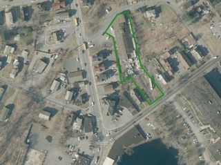 24 Weir Ave, Taunton, MA 02780