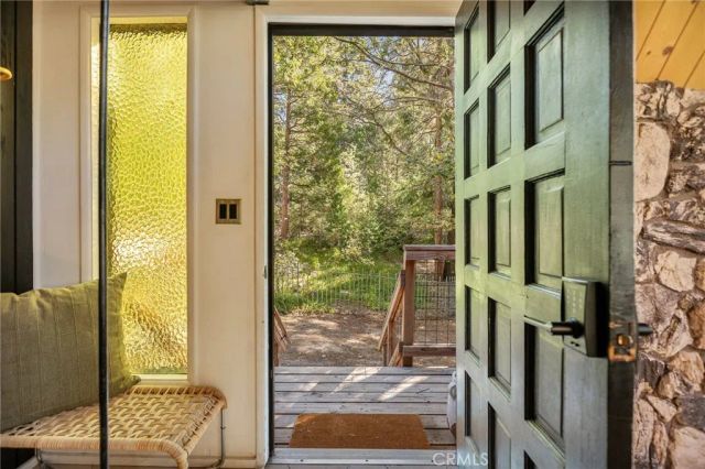 385 Birchwood Drive, Lake Arrowhead, CA 92352