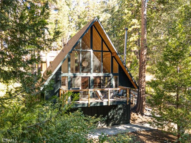 385 Birchwood Drive, Lake Arrowhead, CA 92352