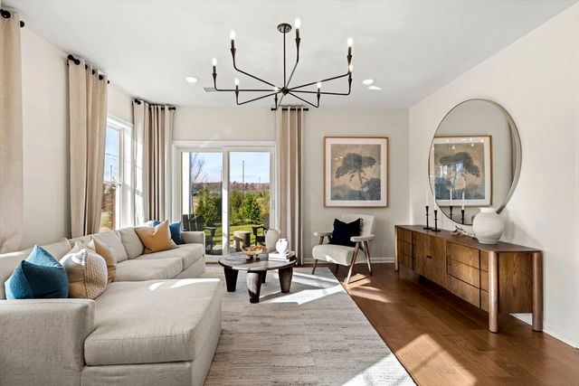 58 East Point Drive 15, East Providence, RI 02916