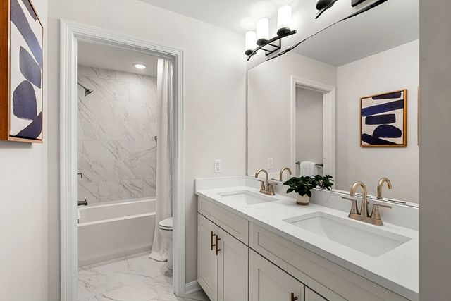 58 East Point Drive 15, East Providence, RI 02916