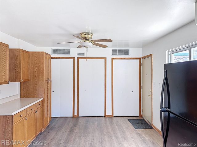 33435 Krauter Street, Westland, MI 48185