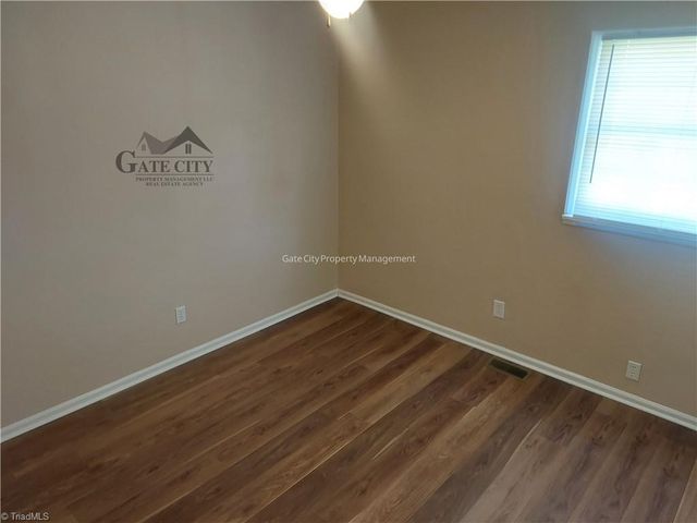 1105 Meadowbrook Boulevard, High Point, NC 27260