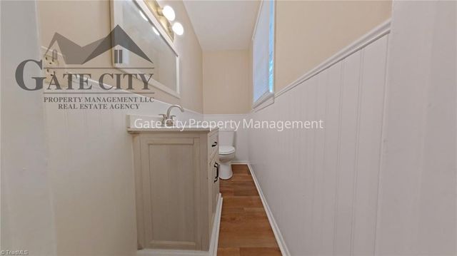 1105 Meadowbrook Boulevard, High Point, NC 27260