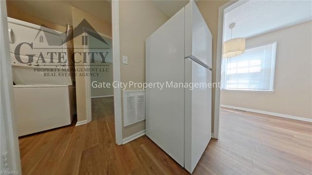 1105 Meadowbrook Boulevard, High Point, NC 27260