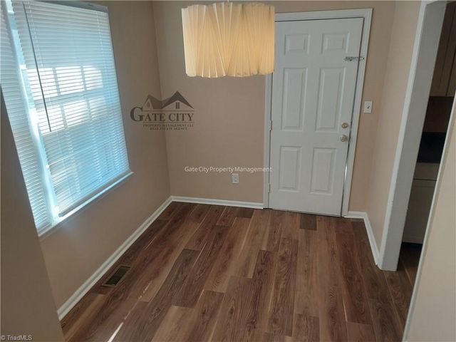 1105 Meadowbrook Boulevard, High Point, NC 27260