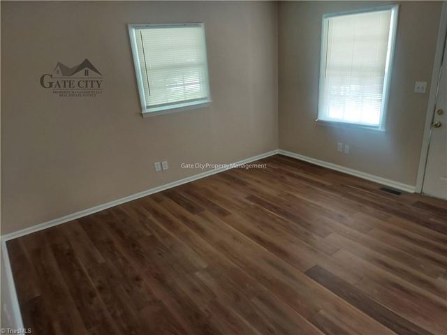 1105 Meadowbrook Boulevard, High Point, NC 27260