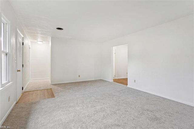 73 Stanley DR, Newport News, VA 23608